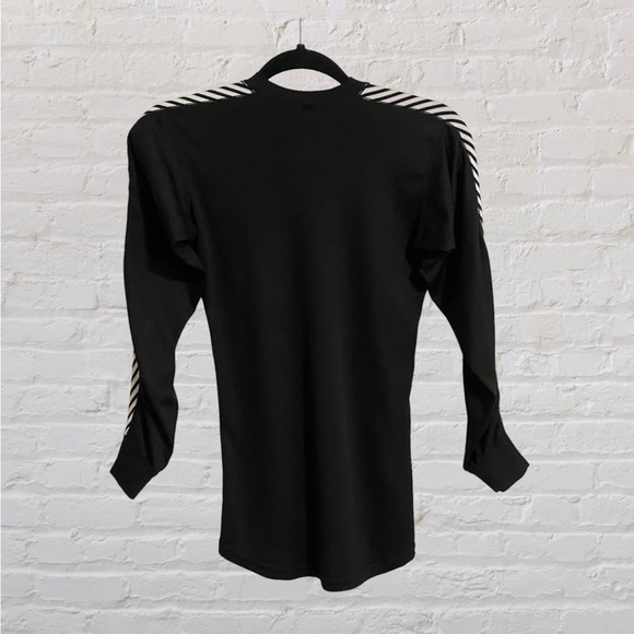 117. HELLY HANSEN Long Sleeve Athletic Top - Size Small - Picture 2 of 3